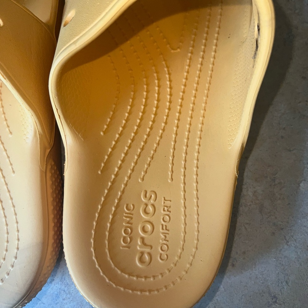 Iconic crocs comfort size W10 M8 Orange Slip On - Picture 4 of 5